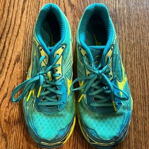 Mizuno Women's Wave Catalyst Running Shoes 410749.6l8D30| US 8